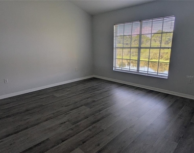 8390 Wingate Drive - Photo Thumbnail 5