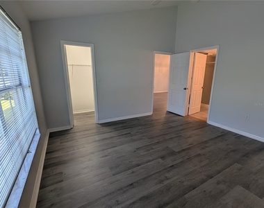 8390 Wingate Drive - Photo Thumbnail 6