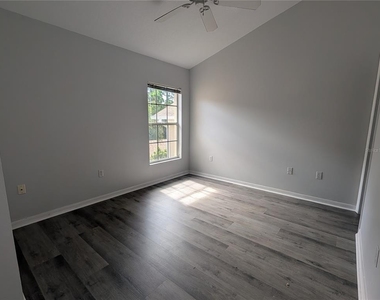 8390 Wingate Drive - Photo Thumbnail 9
