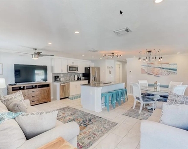 2720 49th Avenue W - Photo Thumbnail 1