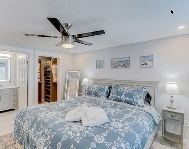 2720 49th Avenue W - Photo Thumbnail 28