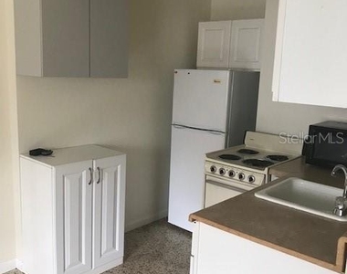2117 Bay Street - Photo Thumbnail 3