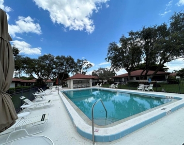 3312 Vivienda Boulevard - Photo Thumbnail 19