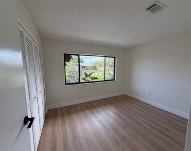 6468 Jarvis Road - Photo Thumbnail 15