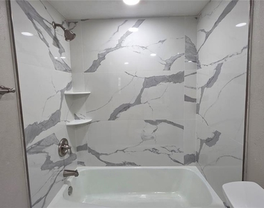 2515 Bayshore Gardens Parkway - Photo Thumbnail 13