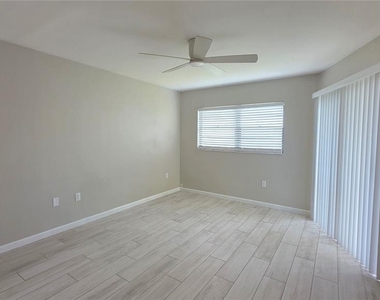 2515 Bayshore Gardens Parkway - Photo Thumbnail 6