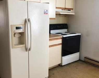 812 Walton Street - Photo Thumbnail 1