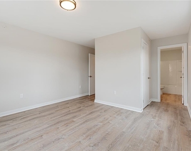 2039 Clermont Street - Photo Thumbnail 13