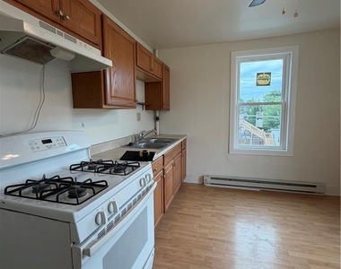 1500 Butler Street - Photo Thumbnail 3