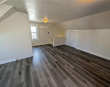 2134 Freemansburg Avenue - Photo Thumbnail 12