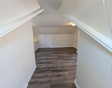 2134 Freemansburg Avenue - Photo Thumbnail 14