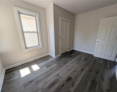 2134 Freemansburg Avenue - Photo Thumbnail 4