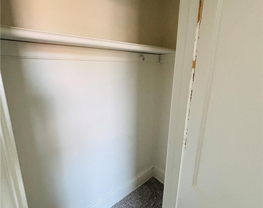 559 E Broad Street - Photo Thumbnail 14