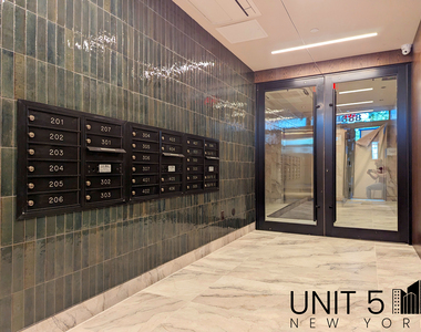 388 Vernon Avenue - Photo Thumbnail 2