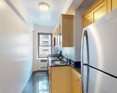 124 East 24th Street - Photo Thumbnail 3