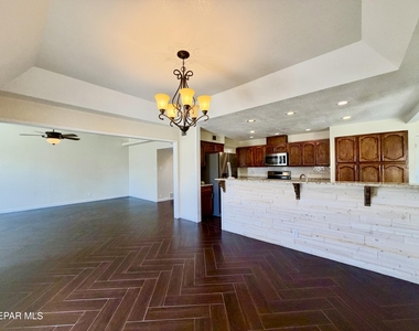 4332 Loma De Brisas Drive - Photo Thumbnail 5