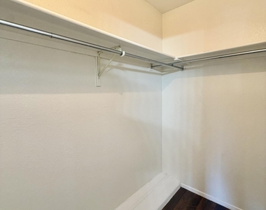 4332 Loma De Brisas Drive - Photo Thumbnail 31