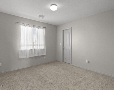 5028 Silver Ranch Avenue - Photo Thumbnail 24