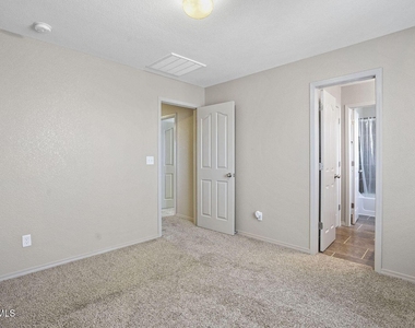5028 Silver Ranch Avenue - Photo Thumbnail 25