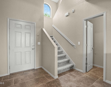 5028 Silver Ranch Avenue - Photo Thumbnail 4