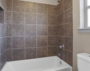 5028 Silver Ranch Avenue - Photo Thumbnail 27