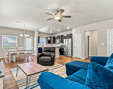 13689 Flora Vista Avenue - Photo Thumbnail 18