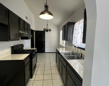7772 Iroquois Drive - Photo Thumbnail 16