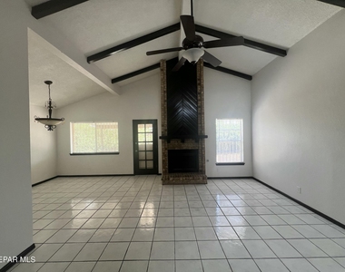 7772 Iroquois Drive - Photo Thumbnail 21