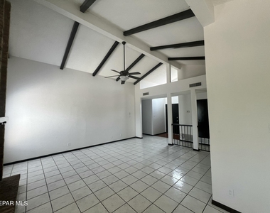 7772 Iroquois Drive - Photo Thumbnail 3