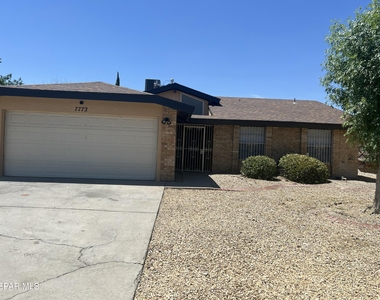 7772 Iroquois Drive - Photo Thumbnail 18
