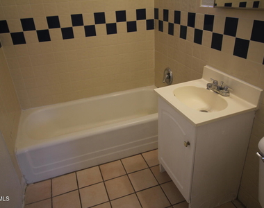 3900 Flory Avenue - Photo Thumbnail 23