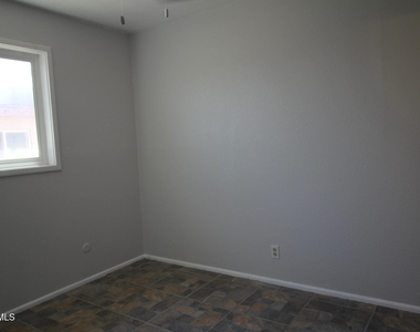 3900 Flory Avenue - Photo Thumbnail 17