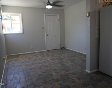 3900 Flory Avenue - Photo Thumbnail 11