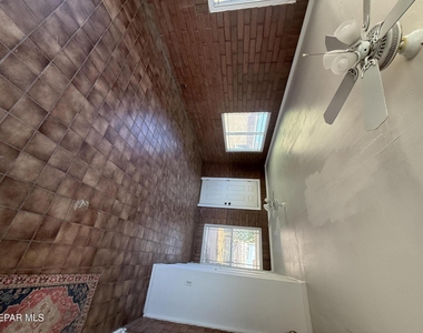 5725 Wren Avenue - Photo Thumbnail 22