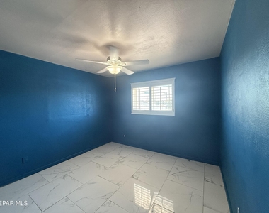 5725 Wren Avenue - Photo Thumbnail 8