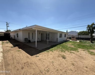 5725 Wren Avenue - Photo Thumbnail 24