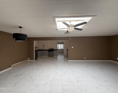 5725 Wren Avenue - Photo Thumbnail 15