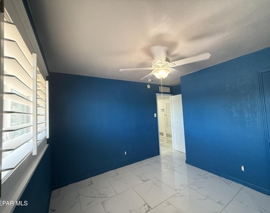 5725 Wren Avenue - Photo Thumbnail 7