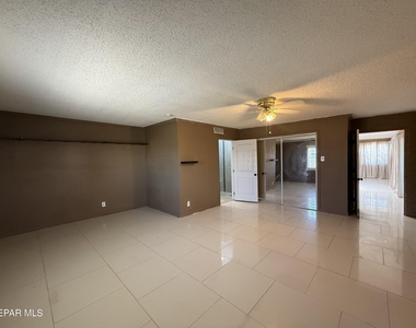 5725 Wren Avenue - Photo Thumbnail 21