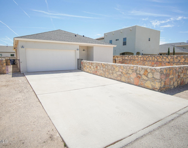 2053 William Caples Street - Photo Thumbnail 25