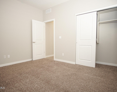 2053 William Caples Street - Photo Thumbnail 15