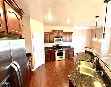 5429 Pedro Lucero Drive - Photo Thumbnail 22