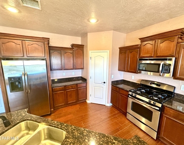 5429 Pedro Lucero Drive - Photo Thumbnail 20
