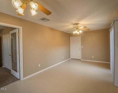 6243 Oryx Circle - Photo Thumbnail 14