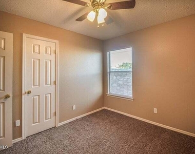 6243 Oryx Circle - Photo Thumbnail 17