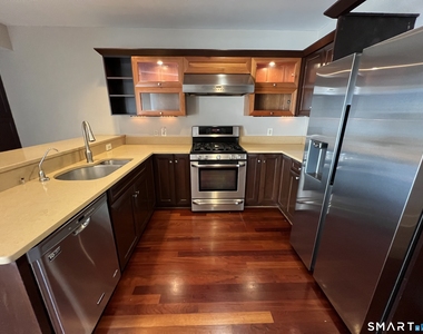 9 River Street - Photo Thumbnail 3