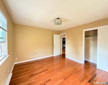 15 Donna Drive - Photo Thumbnail 5