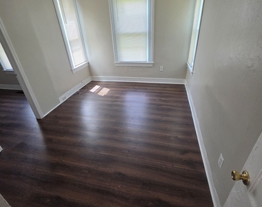 9 Harvard Street - Photo Thumbnail 4