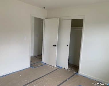 42 Pine Street - Photo Thumbnail 2