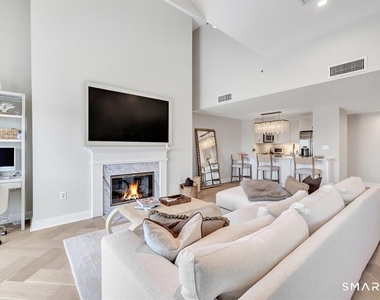 43 Harbor Drive - Photo Thumbnail 15